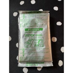 NIP Fujifilm Instax Mini 10 Pack Instant Fujifilm Mini No Box